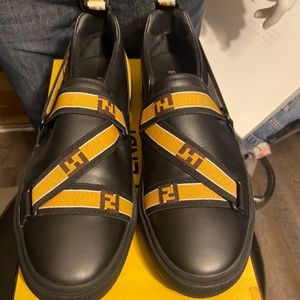 Men fendi  slip on sneakers very stylish